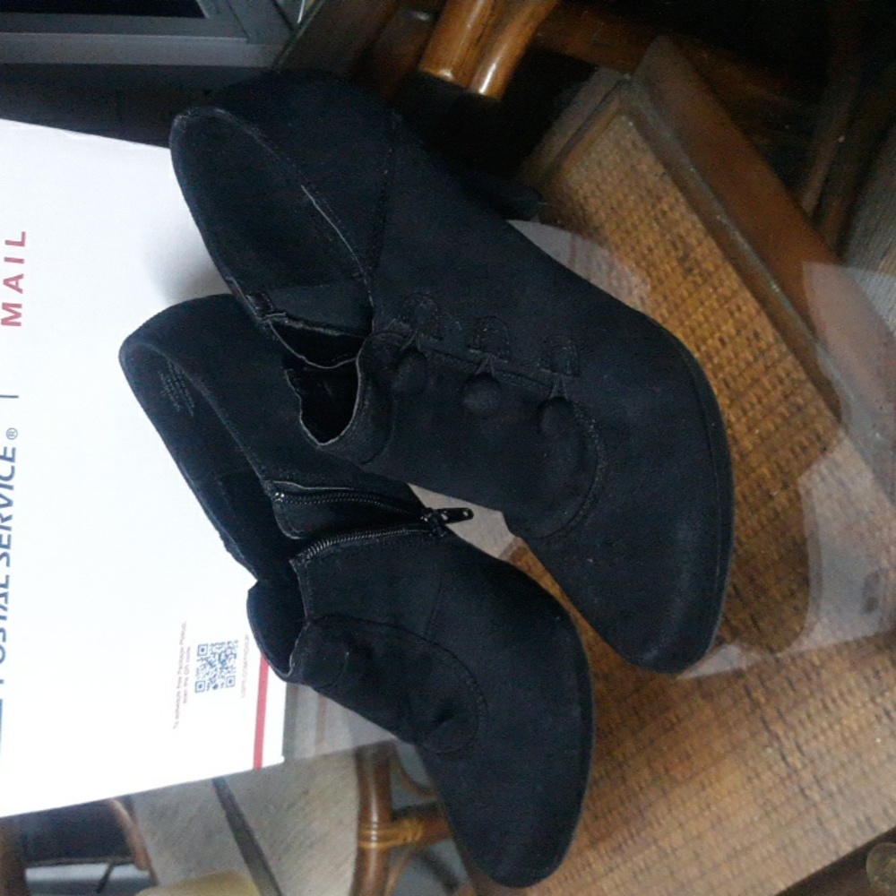 Lime Light Size 11 (SKU Boot 12)